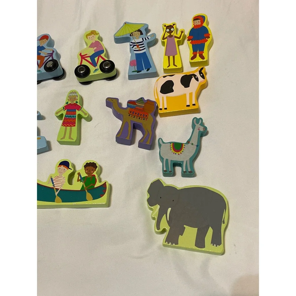 Floss‎ & Rock Wooden People and Animals of the World Block Play Set 17 Pieces